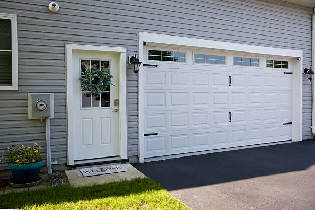 24/7 Emergency Garage Door Panel Replacement experts in Tattnall County County, GA